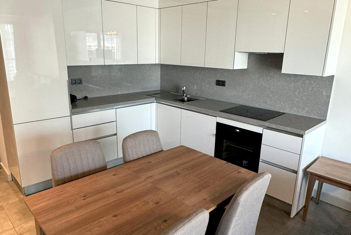 Queen Bomonti One Bed Flat