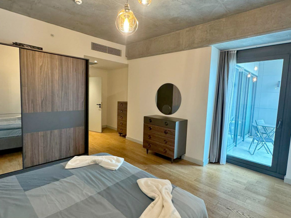 Queen Bomonti Two Bed Flat
