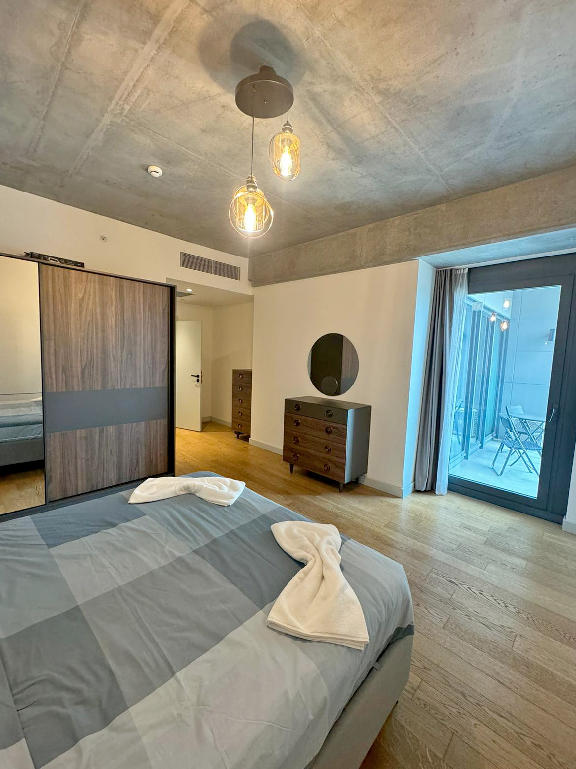Queen Bomonti Two Bed Flat