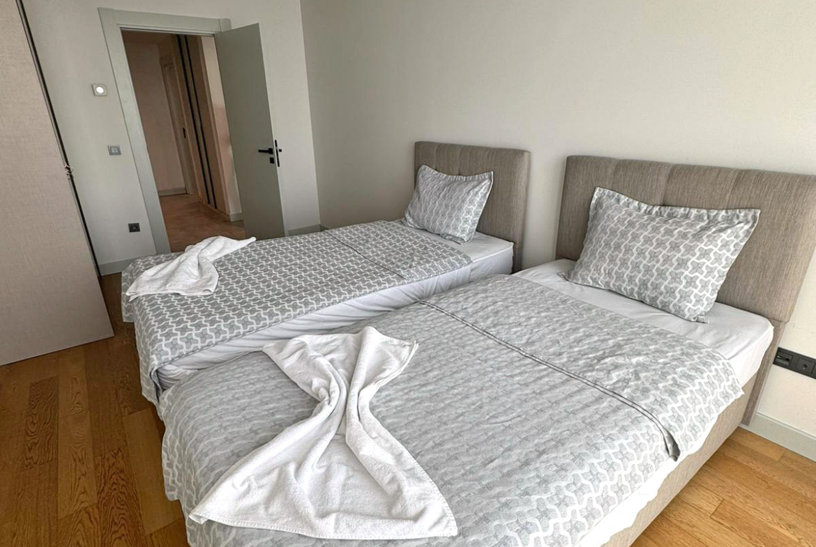 Queen Bomonti Two Bed Flat