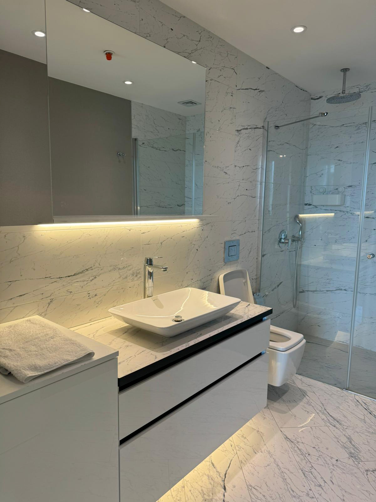 Queen Bomonti Two Bed Flat